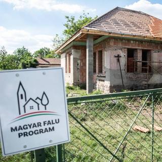 A legszegényebb falvakban a helyi polgármester elvárása szerint szavaznak