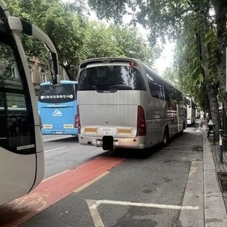 Bunkón parkoltak a békemenetes buszok?