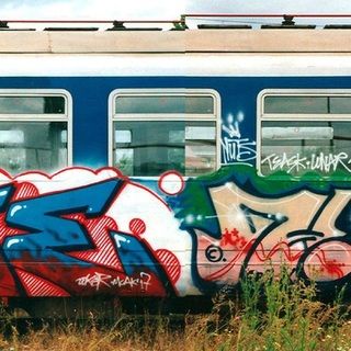 Évente több mint 100 millió forint kárt okoznak a rongálók a MÁV-Volán-csoport járműveiben