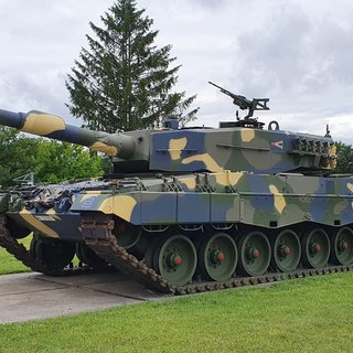 Újabb Leopard harckocsikkal erősít a Magyar Honvédség