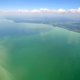 Nagyot dobott a sok eső a Balaton vízszintjén