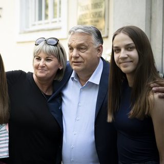 Orbán Viktor: ma ott vagyunk minden faluban és minden városban, minden utcában és minden téren