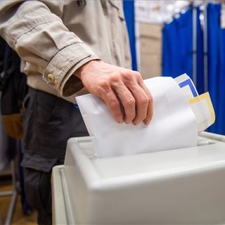 Szavazni személyazonosító igazolvánnyal és lakcímkártyával lehet