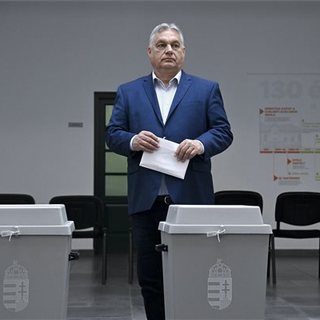 Orbán Viktor ma is kampányol