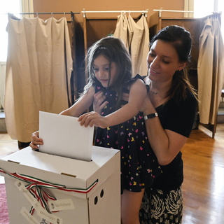 Továbbra sem lanyhul a választási kedv a magyarokban