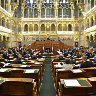 Megfosztanák tisztségétől Sulyok Tamást, ma dönt róla a parlament