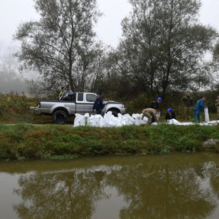 A Magyar Honvédség ötven katonával segíti az árvízi védekezést Körmenden