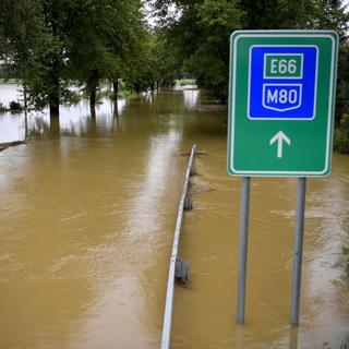 Rekord vízállással tetőzhet hétfőn a Rába Körmendnél