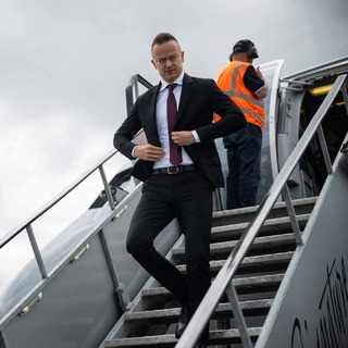 Szijjártó tizenegy konzult küld az Eb-re, hogy a magyar szurkolóknak segítsenek