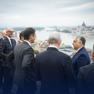 Orbán a legnagyobb európai gyáriparosokat fogadta a Karmelitában