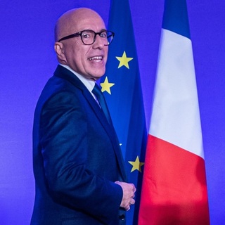 A francia jobbközép Köztársaságiak vezetősége kizárta a pártból a pártelnököt, amiért szövetséget ajánlott Le Pen pártjával