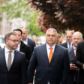 Orbán Balázs 8 millióval többet keresett tavaly, mint Orbán Viktor