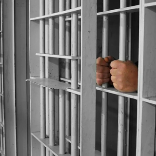 Egy kecskeméti jogász 380 millióval húzta le bedőlt hiteles ügyfeleit