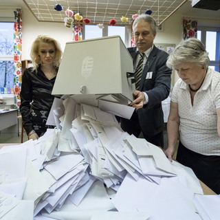 Megkezdték a főpolgármester-választás érvénytelen szavazatainak újraszámlálását