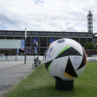 Szijjártó minden eddiginél több konzult rendelt Kölnbe a magyar válogatott meccsére