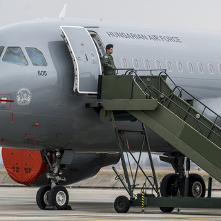 Nem lehet tudni, mit csinált a Magyar Honvédség repülője Afrikában