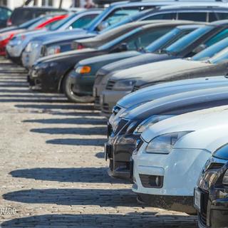 600 millió forint áfát csalt el négy autókereskedő