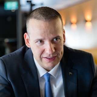 Toroczkai László lemondott az EP-mandátumáról