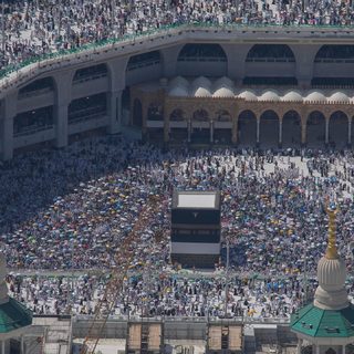 52 fokos hőség sújtja a mekkai zarándoklatot, eddig több mint 570-en haltak meg