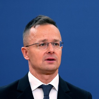 Szijjártó Péter: a Mercedes beruházásai nyomán hazánk legnagyobb kapacitású autógyára jön létre