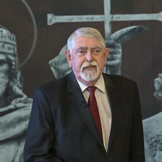 Nem sérti Kásler Miklós emberi méltóságát, ha egy szakértő hazugnak nevezi