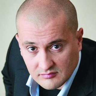 Mindenki a békéről beszél, holott a tömbösödés egyre inkább katonai 