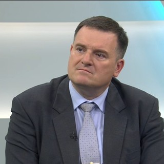 Toborzókampány: béke, vagy háború?