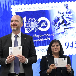 Alkalmi bélyeget bocsátott ki a százéves Magyar Nemzeti Bank tiszteletére a Magyar Posta