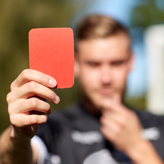 Elítélte a bíróság a Csanytelek focistáját, aki meccs közben megütötte a játékvezetőt