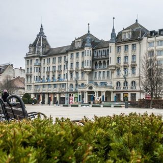 A Fidesz káderképzője megvette az Aranybikát