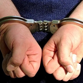 Vádat emeltek egy férfi ellen, aki felfegyverkezve, golyóálló mellényben járta Budaörs utcáit