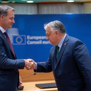 Orbán visszaél a soros elnökséggel
