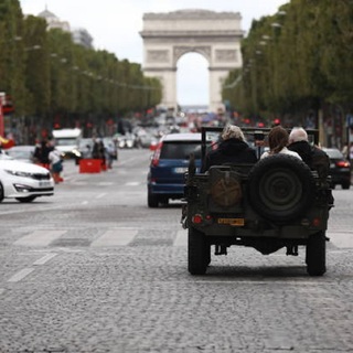 Megkéseltek egy járőröző terrorelhárító katonát Párizsban