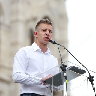 Magyar Péter nem ért egyet a Orbánék elszigetelésével