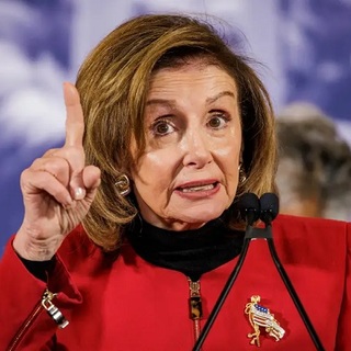 Biden még ellenáll a nyomásnak, de Nancy Pelosi nyilvánosan kérheti visszalépését