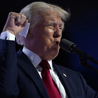 Trump – rajonganak a fülönlőtt megváltóért