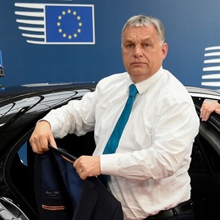 Orbán utolsó pávatánca