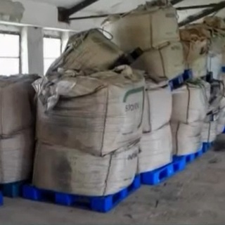 Rákkeltő és magzatkárosító hulladék lerakásával gyanúsítják a Samsungot egy nógrádi községben