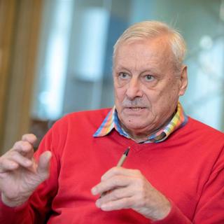 Nem a háború, hanem az elmúlt 14 év rablógazdálkodása miatt kell „háborús” költségvetés