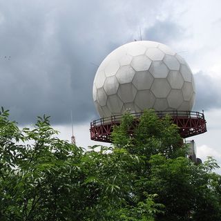 Bontják a Bakony csúcsának jellegzetes építményét