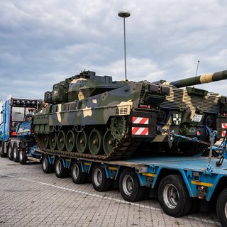 Újabb csúcskategóriás harckocsikat kapott a honvédség – képek