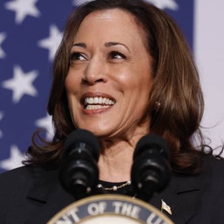 Kamala Harris 2 százalékponttal verte Donald Trumpot egy közvélemény-kutatáson