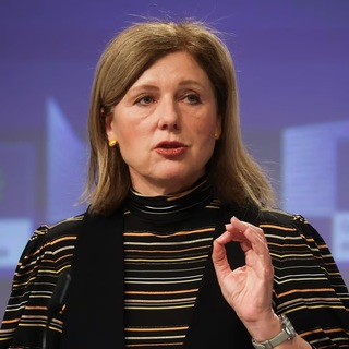 Uniós biztos: egyes EU-tagállamokban romlott a jogállamiság helyzete