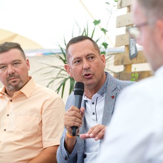 Molnár Zsolt: Orbán indítson békemissziót a határon belül is, megszüntetve a háborús retorikát