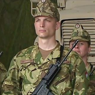 A honvédelmi miniszternek ad tanácsokat Orbán Gáspár