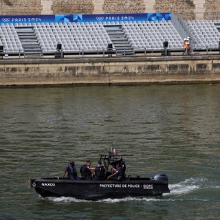  Elmaradt a triatlonosok első edzése a Szajnában