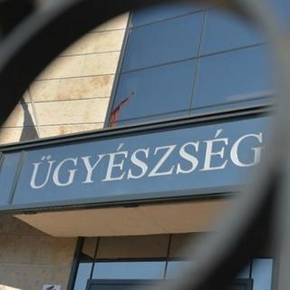 Utalványokkal ügyeskedve próbálta megúszni az adófizetést 23 cégvezető