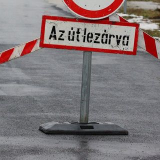 Baj van az egyik forgalmas Tisza-híddal, egy hónapra lezárják