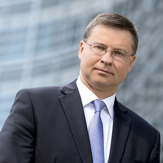 Uniós biztos: az olajtranzit műveletek nem érintettek a korlátozásban, ha nem a Lukoil az olaj tulajdonosa