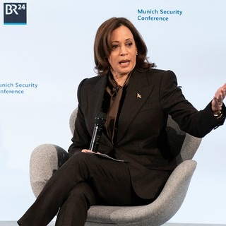 Kamala Harris megszerezte a demokrata párti delegáltak többségének támogatását
